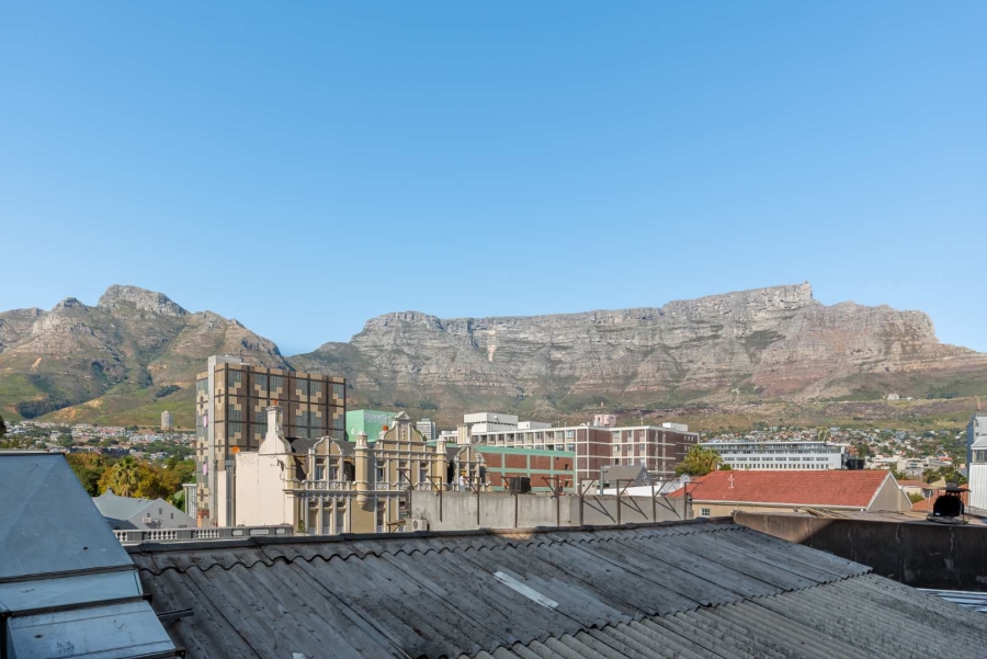 2 Bedroom Property for Sale in Cape Town City Centre Western Cape